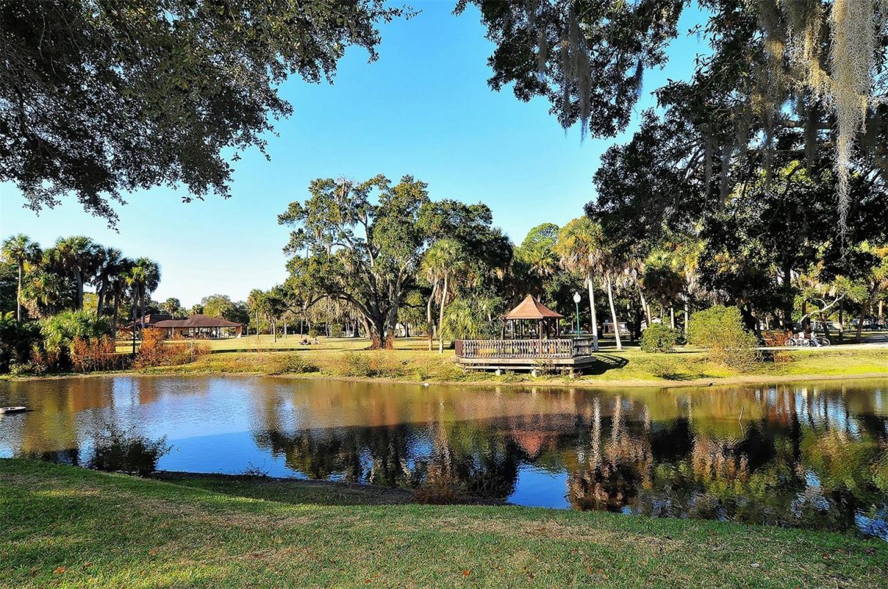 430 Kumquat Court, Unit 510, Sarasota, FL 34236 Photo