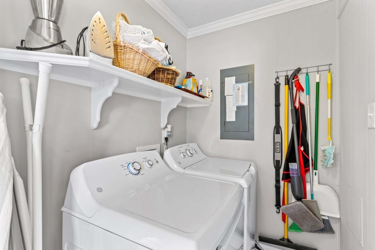 Cottage At Sunset Key, Terrell, NC 28682 Main Photo