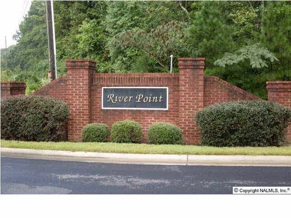 101 River Point Road, Rainbow City, AL 35906