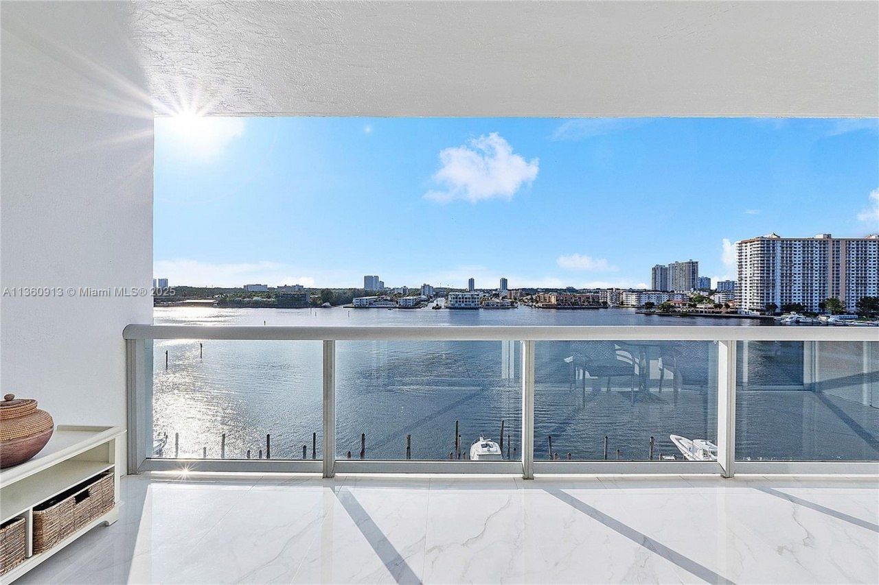 17050 N Bay Rd, Unit 807, Sunny Isles Beach, FL 33160 Photo