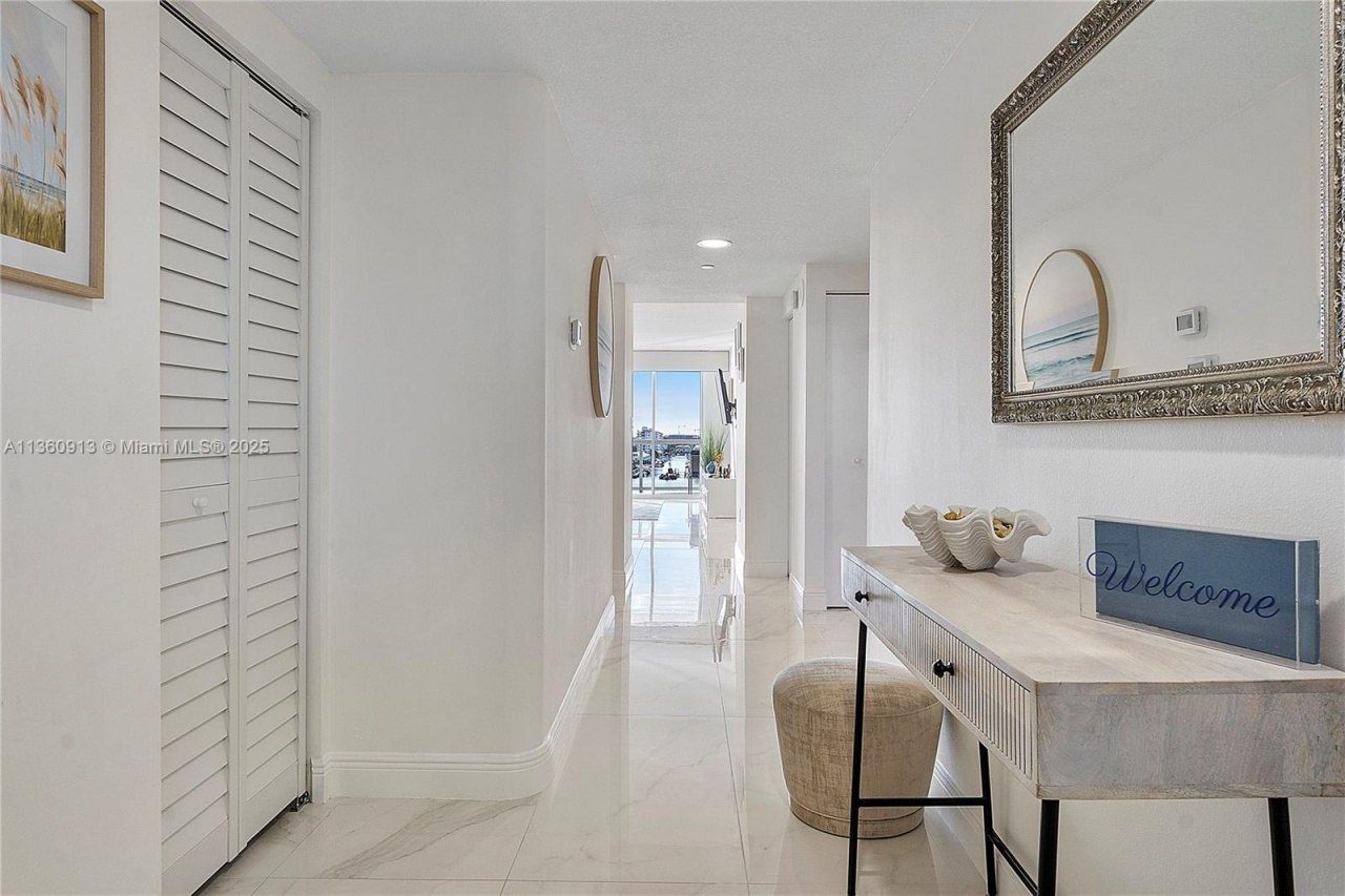 17050 N Bay Rd, Unit 807, Sunny Isles Beach, FL 33160 Photo