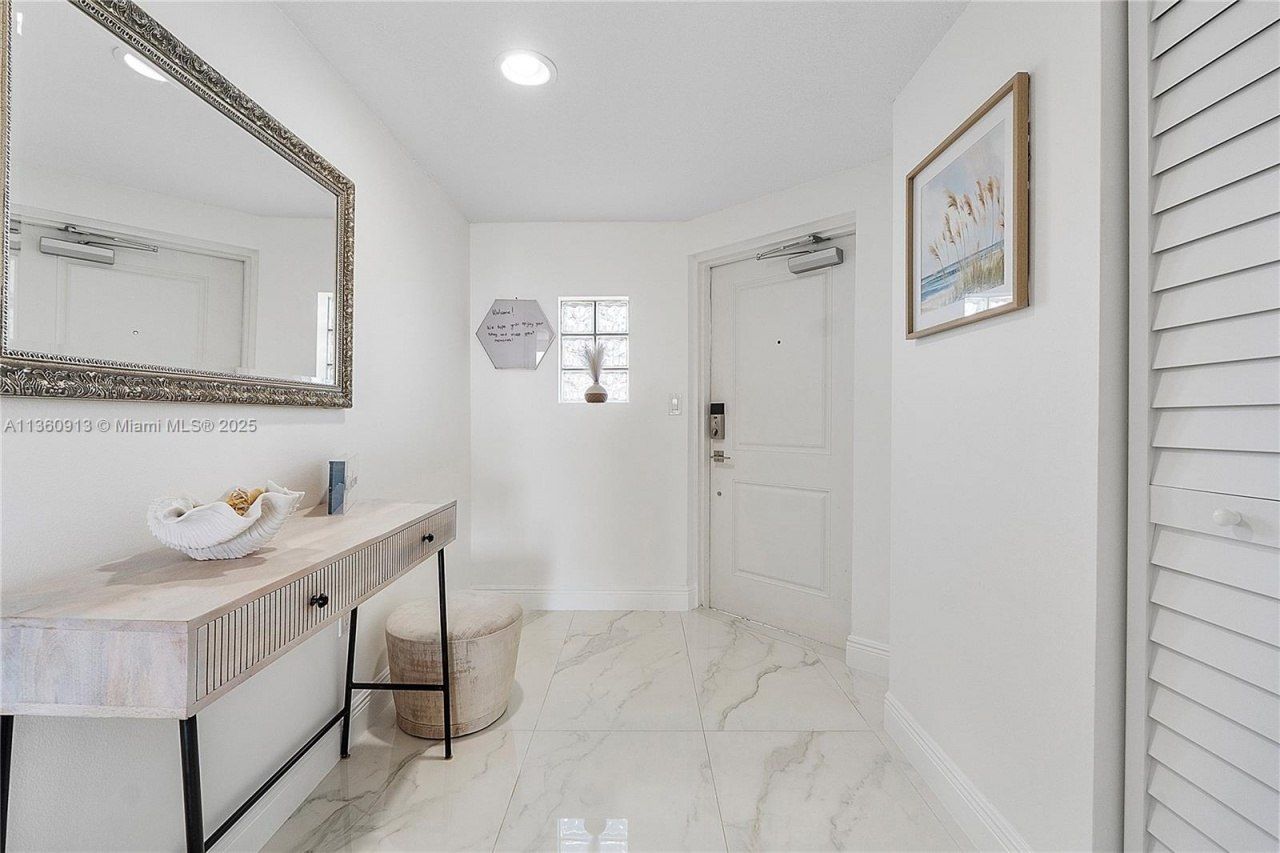 17050 N Bay Rd, Unit 807, Sunny Isles Beach, FL 33160 Photo