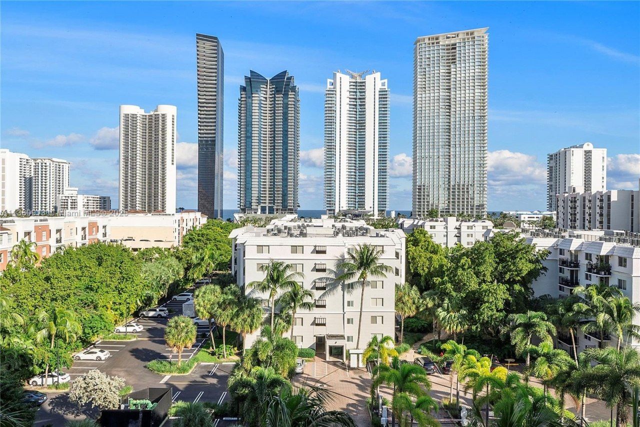17050 N Bay Rd, Unit 807, Sunny Isles Beach, FL 33160 Photo