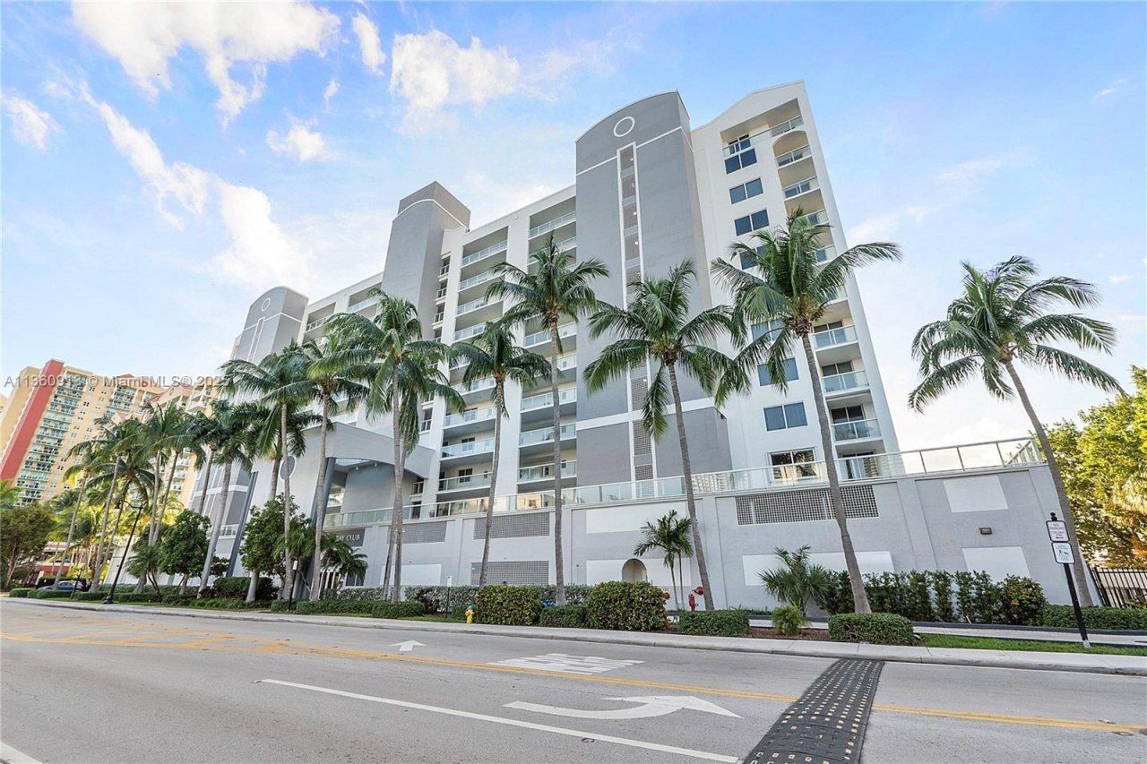 17050 N Bay Rd, Unit 807, Sunny Isles Beach, FL 33160 Photo
