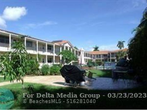 1431 S 14th Avenue, Unit 202, Hollywood, FL 33020