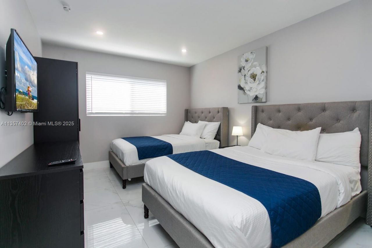 1218 Hollywood Blvd, Hollywood, FL 33019 Photo