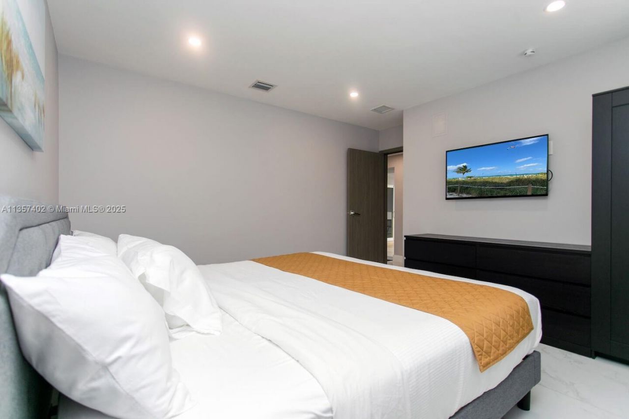 1218 Hollywood Blvd, Hollywood, FL 33019 Photo