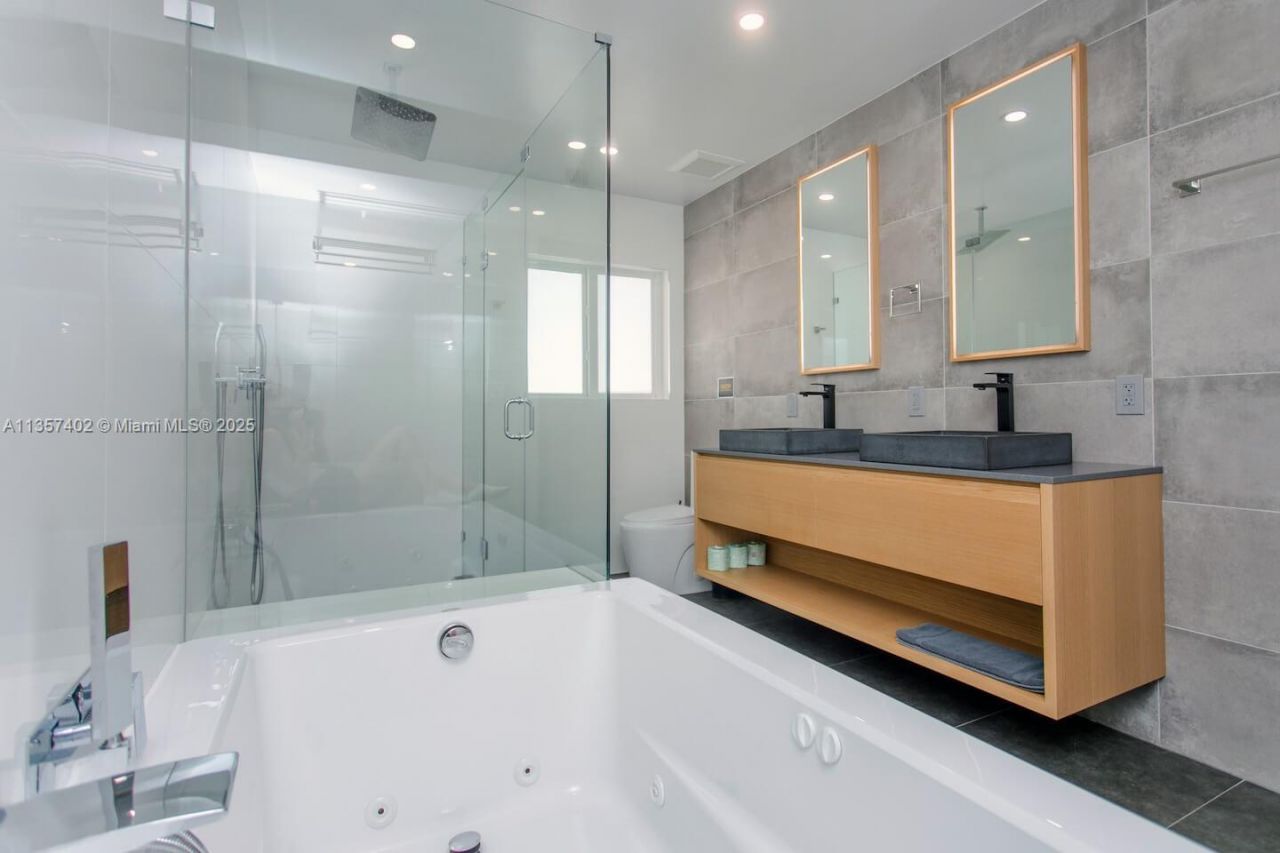 1218 Hollywood Blvd, Hollywood, FL 33019 Photo