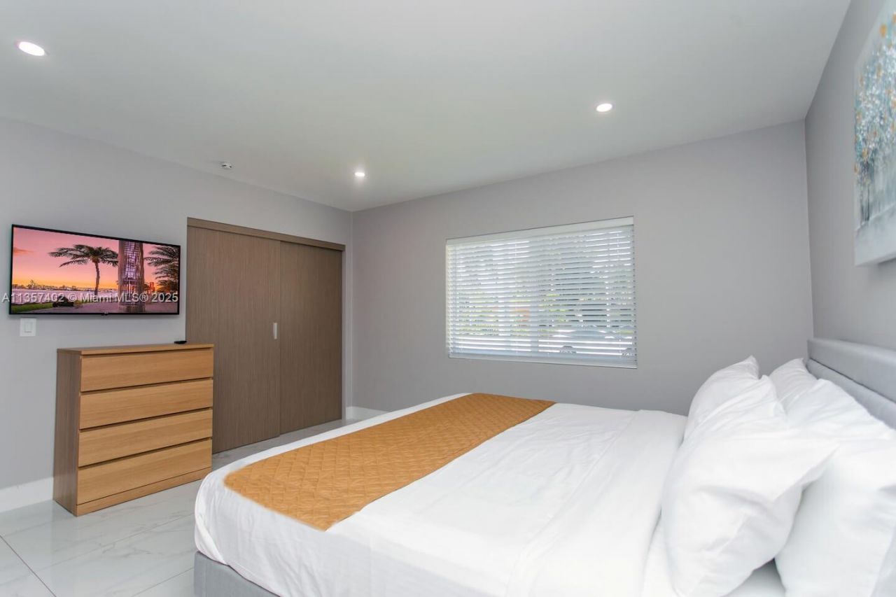 1218 Hollywood Blvd, Hollywood, FL 33019 Photo