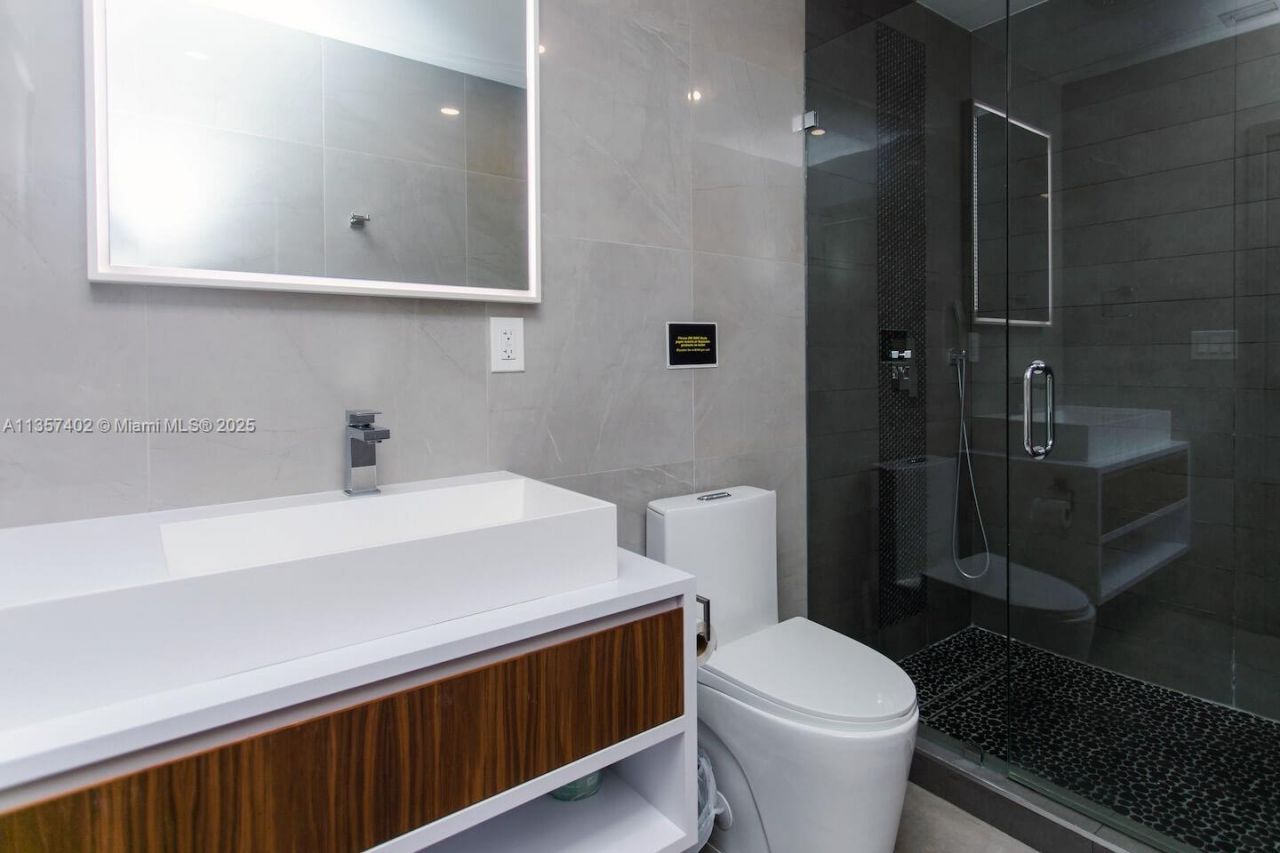 1218 Hollywood Blvd, Hollywood, FL 33019 Photo