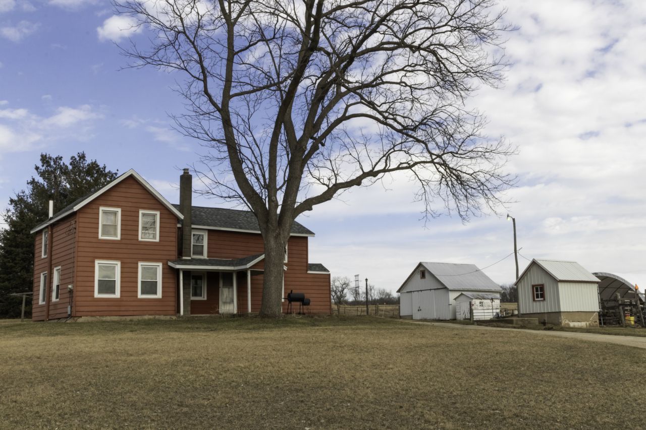 1260 E Old Wagon Road, Oregon, IL 61061 Main Photo