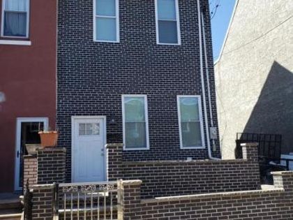 2050 E CAMBRIA STREET Philadelphia, PA 19134