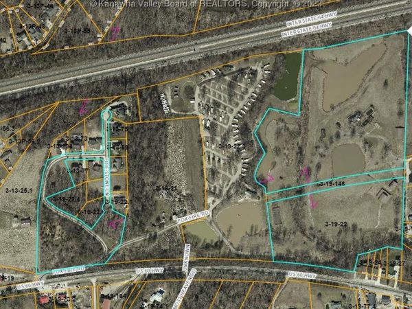 660 Fox Fire Road, Milton, WV 25541