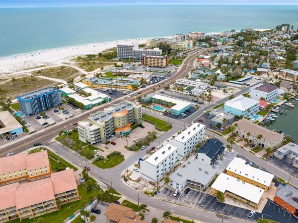 11605 1ST STREET E, Unit B3, TREASURE ISLAND, FL 33706