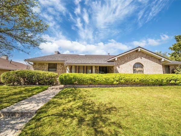 931 Rock Canyon Drive, Duncanville, TX 75137