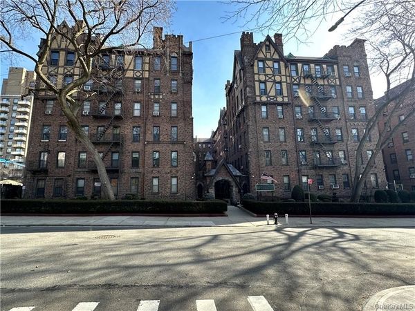 83-15 116th Street, Unit 1F, Richmond Hill, NY 11418