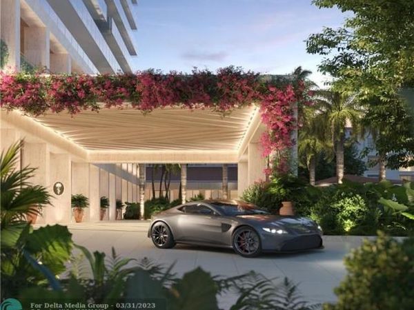 501 Diplomat Parkway, Unit 18-A, Hallandale Beach, FL 33009