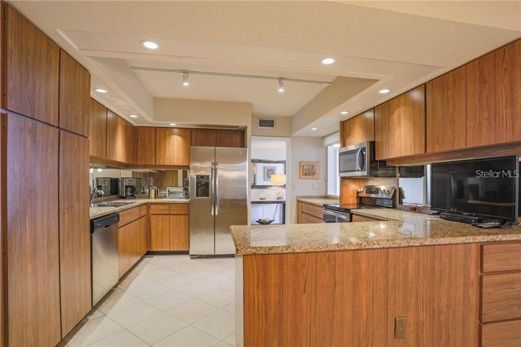 1925 Gulf Of Mexico Drive, Unit 309, Longboat Key, FL 34228 Photo