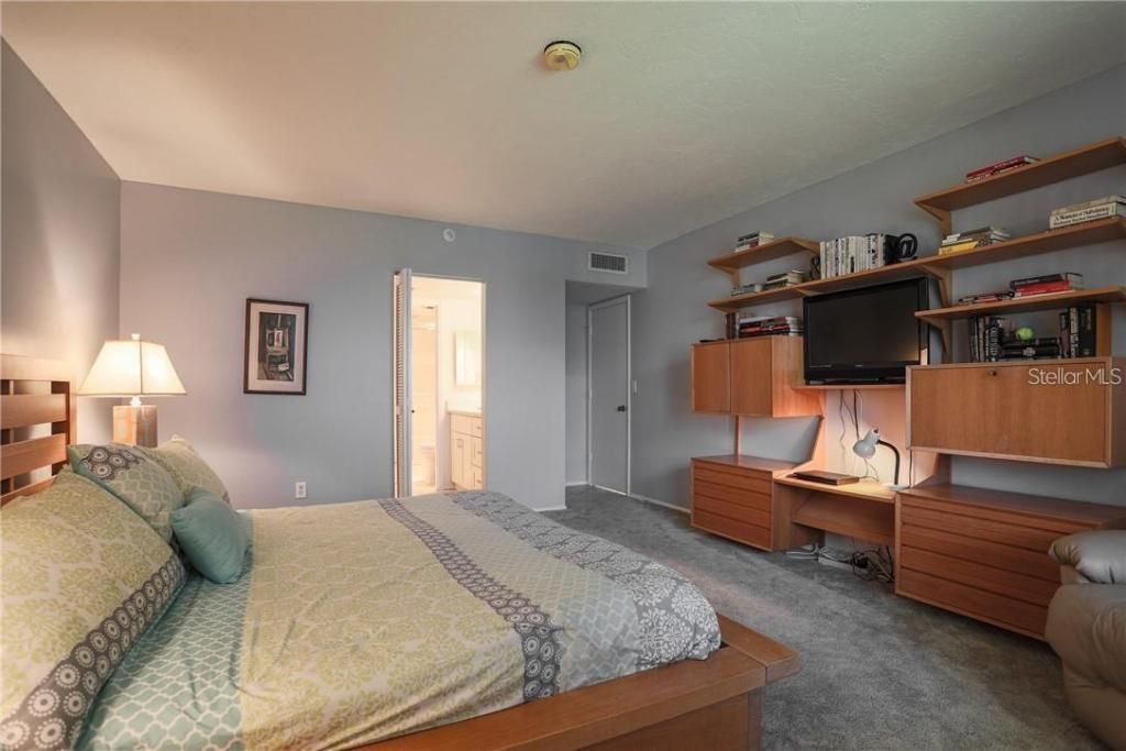 1925 Gulf Of Mexico Drive, Unit 309, Longboat Key, FL 34228 Photo