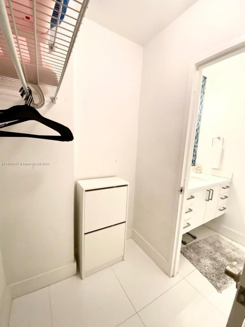 100 Lincoln Rd, Unit 906, Miami Beach, FL 33139 Photo