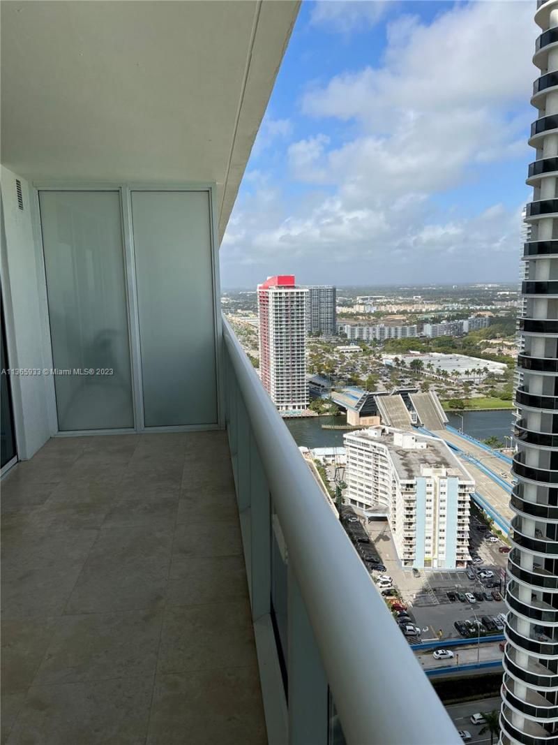 1830 S Ocean Dr, Unit 3511, Hallandale Beach, FL 33009 Photo