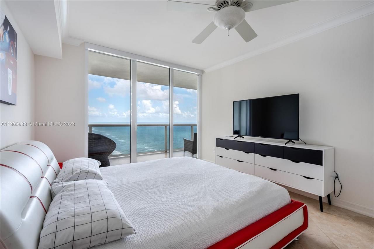 1830 S Ocean Dr, Unit 3511, Hallandale Beach, FL 33009 Photo
