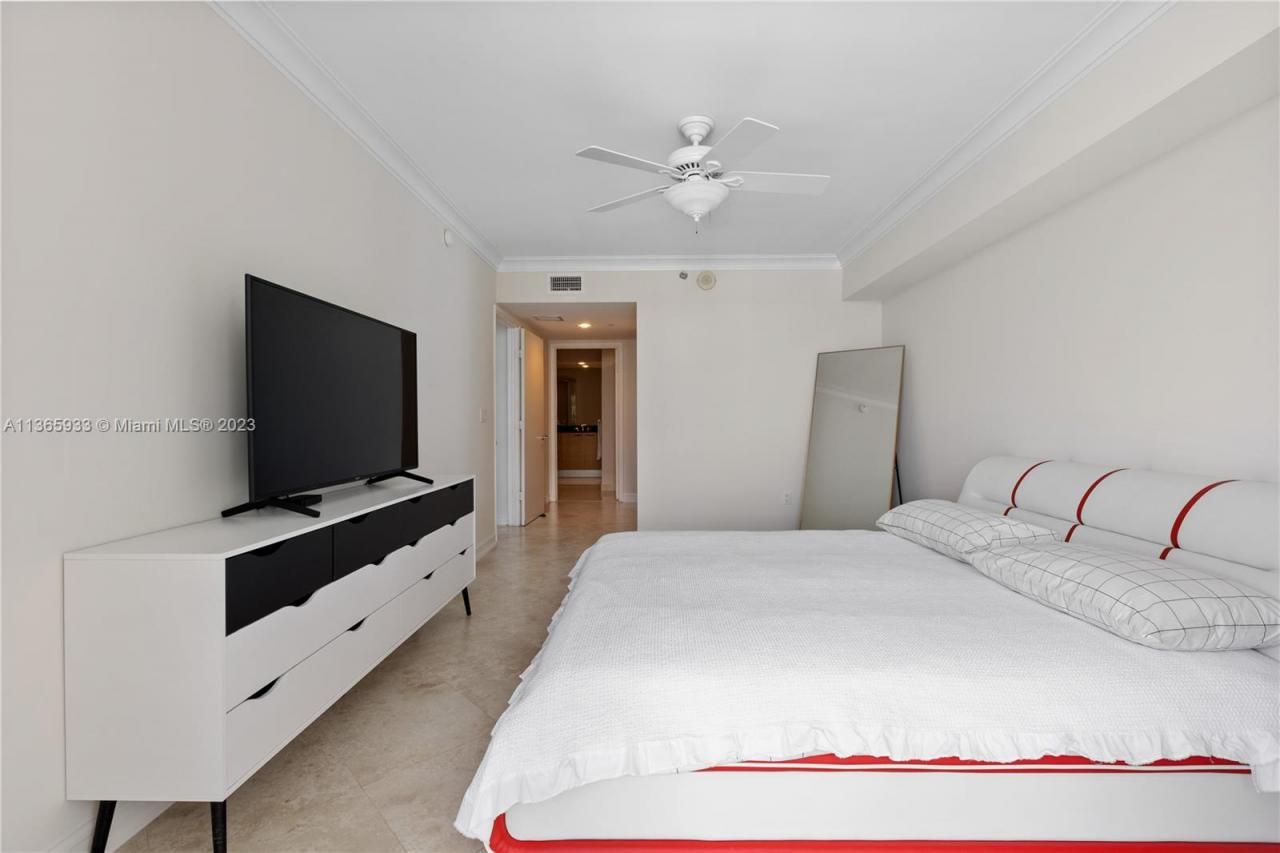 1830 S Ocean Dr, Unit 3511, Hallandale Beach, FL 33009 Photo