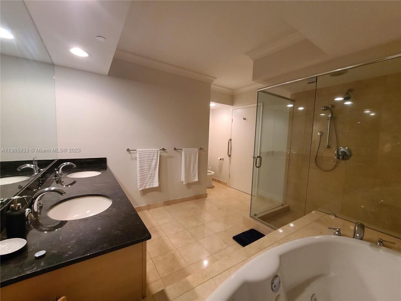 1830 S Ocean Dr, Unit 3511, Hallandale Beach, FL 33009 Photo