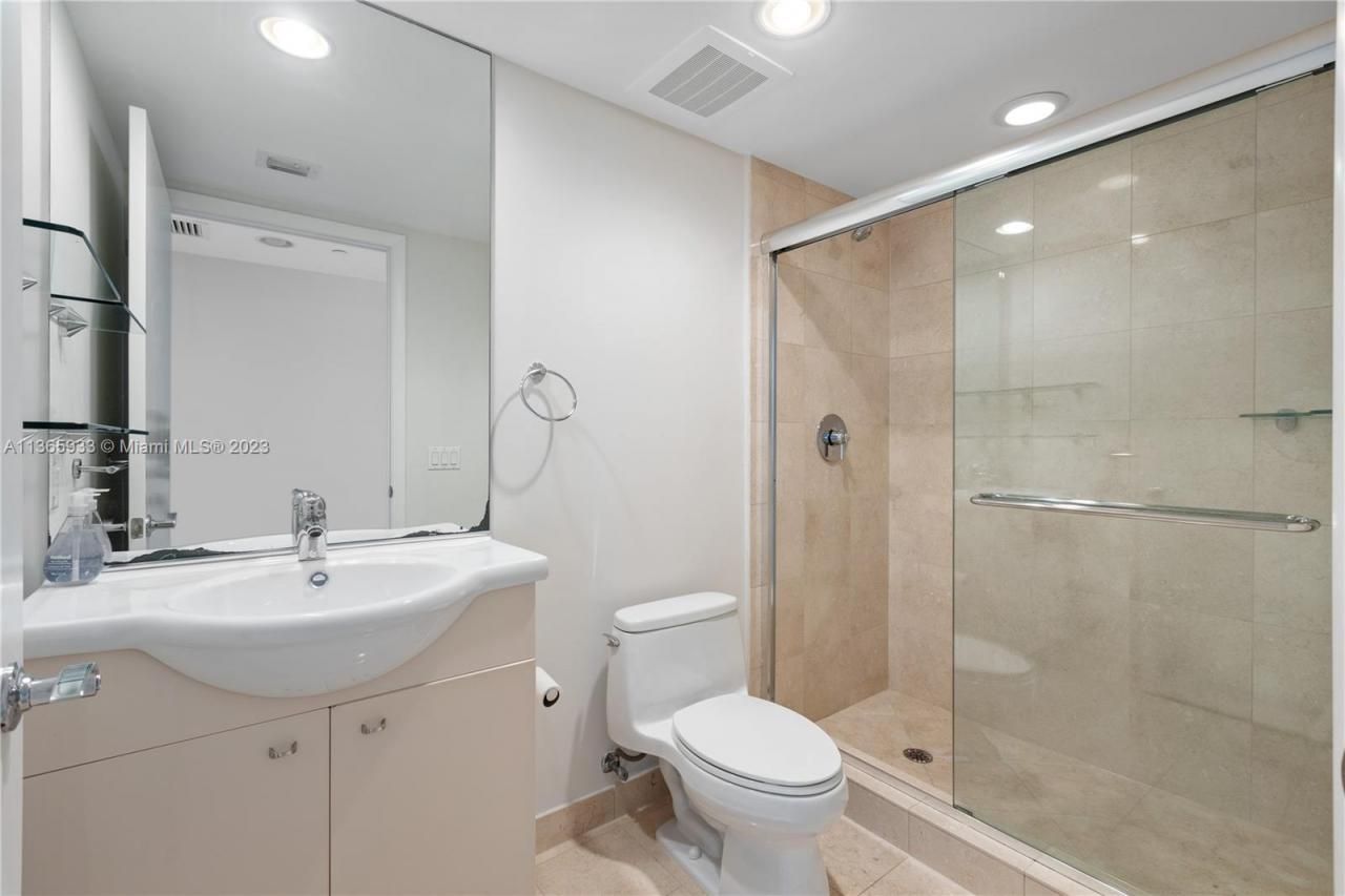 1830 S Ocean Dr, Unit 3511, Hallandale Beach, FL 33009 Photo