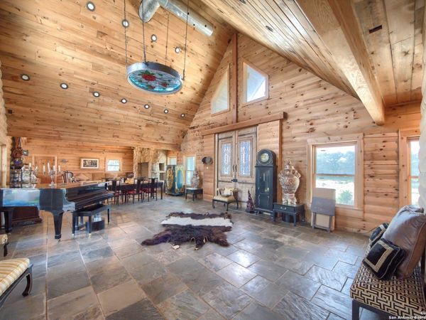 514 Centerfork Rd, Doss, TX 78618