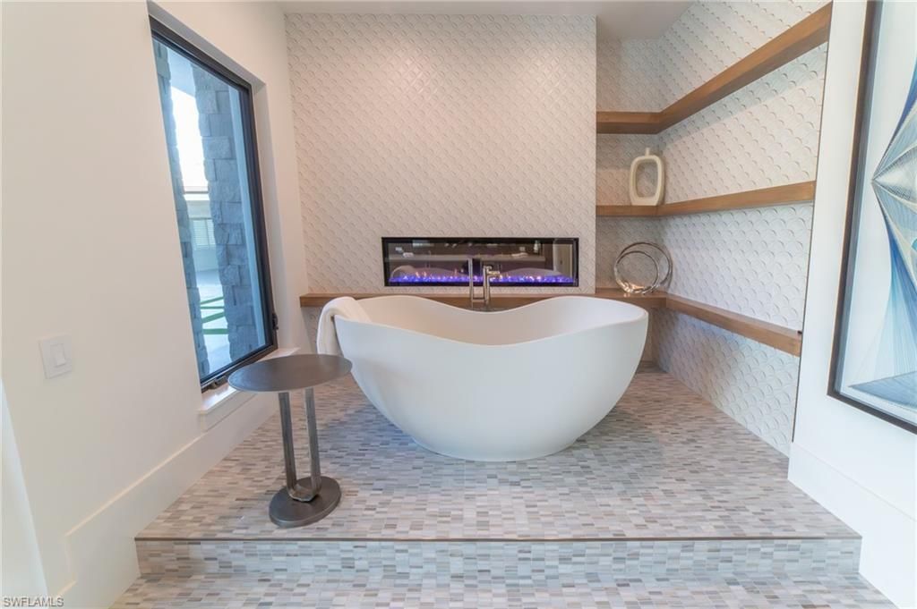 18 Caribbean Rd, Naples, FL 34108 Photo