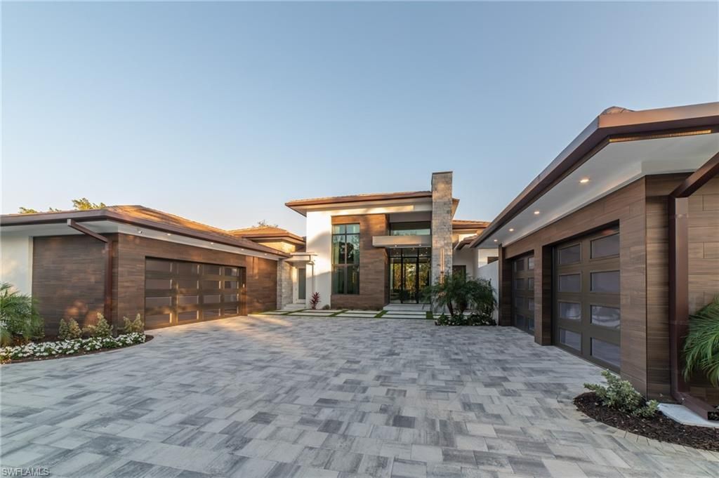 18 Caribbean Rd, Naples, FL 34108 Photo