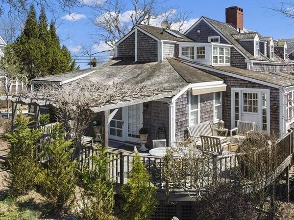 86 Centre Street, Nantucket, MA 02554