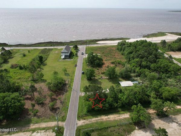5039 Ioor Avenue, Bay Saint Louis, MS 39520
