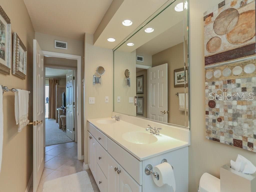 1050 Longboat Club Road, Unit 502, Longboat Key, FL 34228 Photo