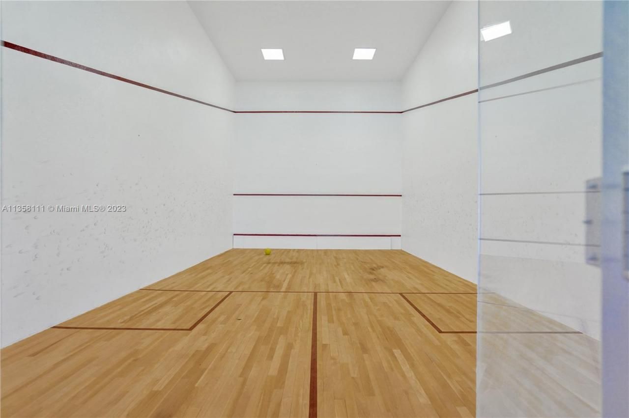 1130 Harbor Ct, Hollywood, FL 33019 Photo