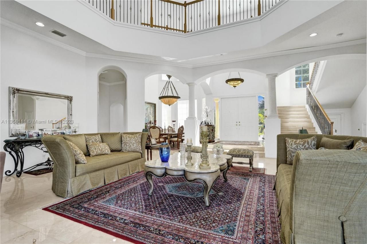 1130 Harbor Ct, Hollywood, FL 33019 Photo