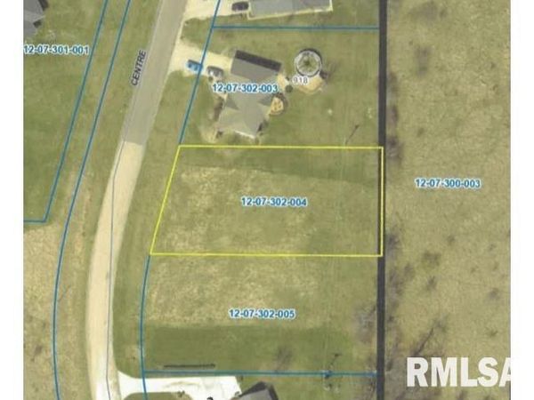 104 Centre Drive, Petersburg, IL 62675
