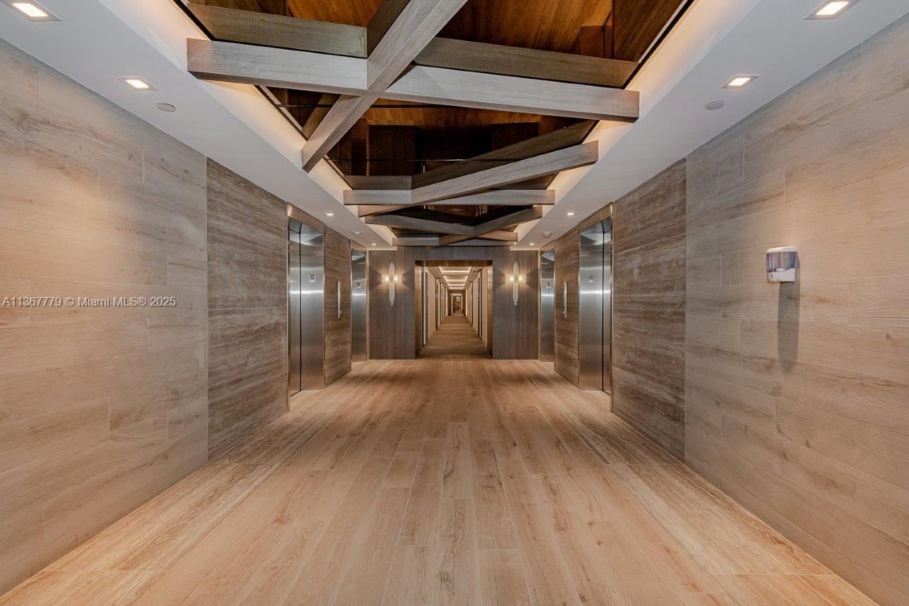 2301 Collins Ave, Unit 1032, Miami Beach, FL 33139 Photo