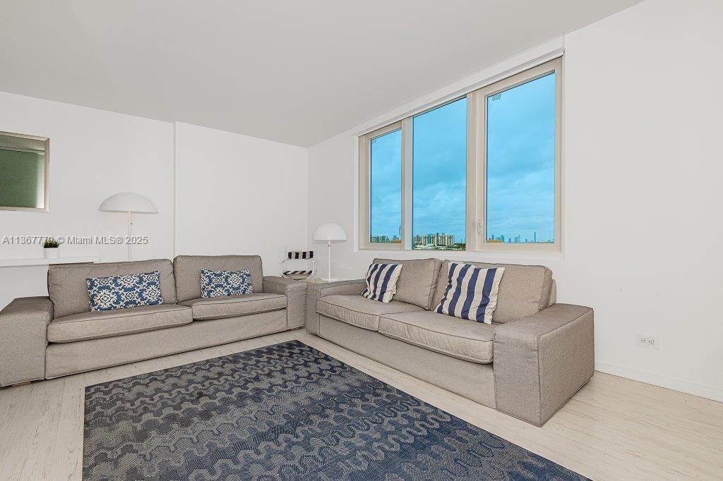 2301 Collins Ave, Unit 1032, Miami Beach, FL 33139 Photo
