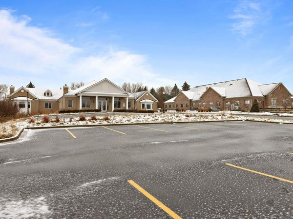 6 Executive Court, South Barrington, IL 60010