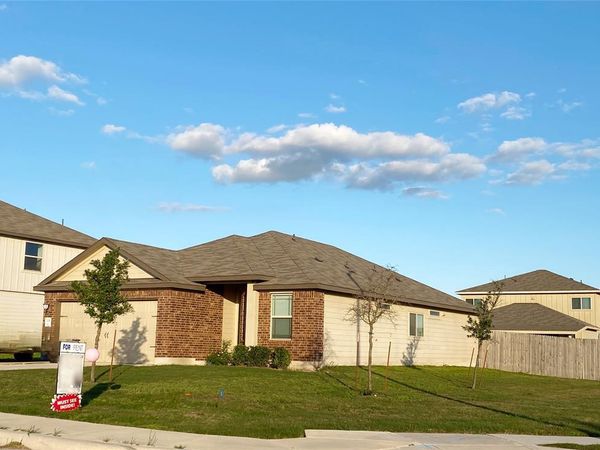 233 Red Sun DR, Kyle, TX 78640