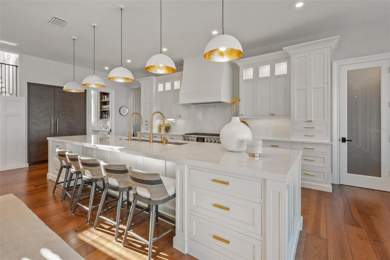 535 70th Street, Holmes Beach, FL 34217 Photo