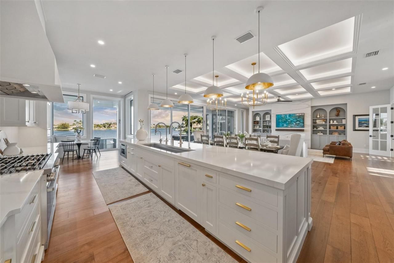 535 70th Street, Holmes Beach, FL 34217 Photo