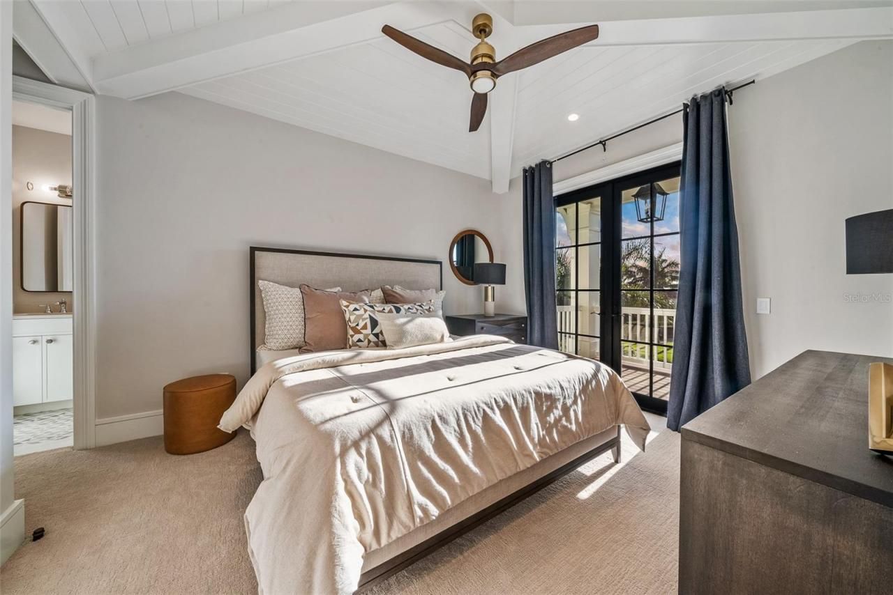 535 70th Street, Holmes Beach, FL 34217 Photo