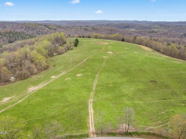 Country Oaks Lane, LaFollette, TN 37766