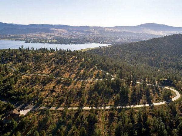 986 Beattys Butte Drive, Klamath Falls, OR 97601