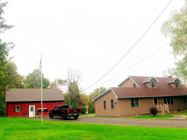 50 Schoolhouse Road, Coxsackie, NY 12192