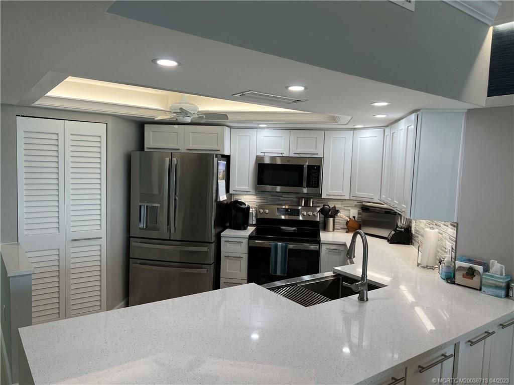 8800 S Ocean Drive, Unit 1406PH, Jensen Beach, FL 34957 Photo