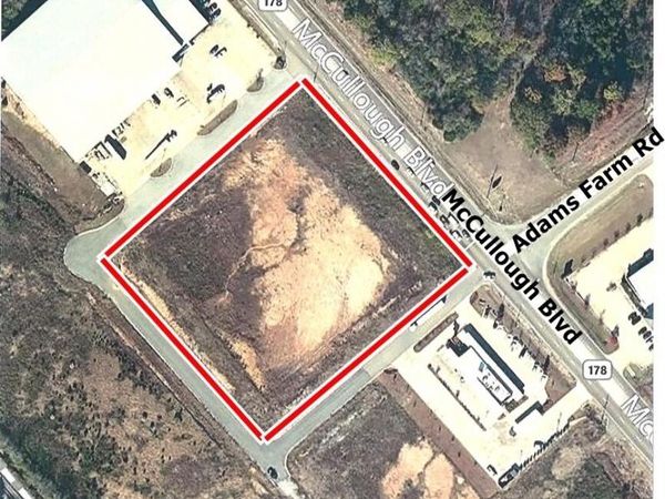 3611 McCullough Blvd., Tupelo, MS 38826